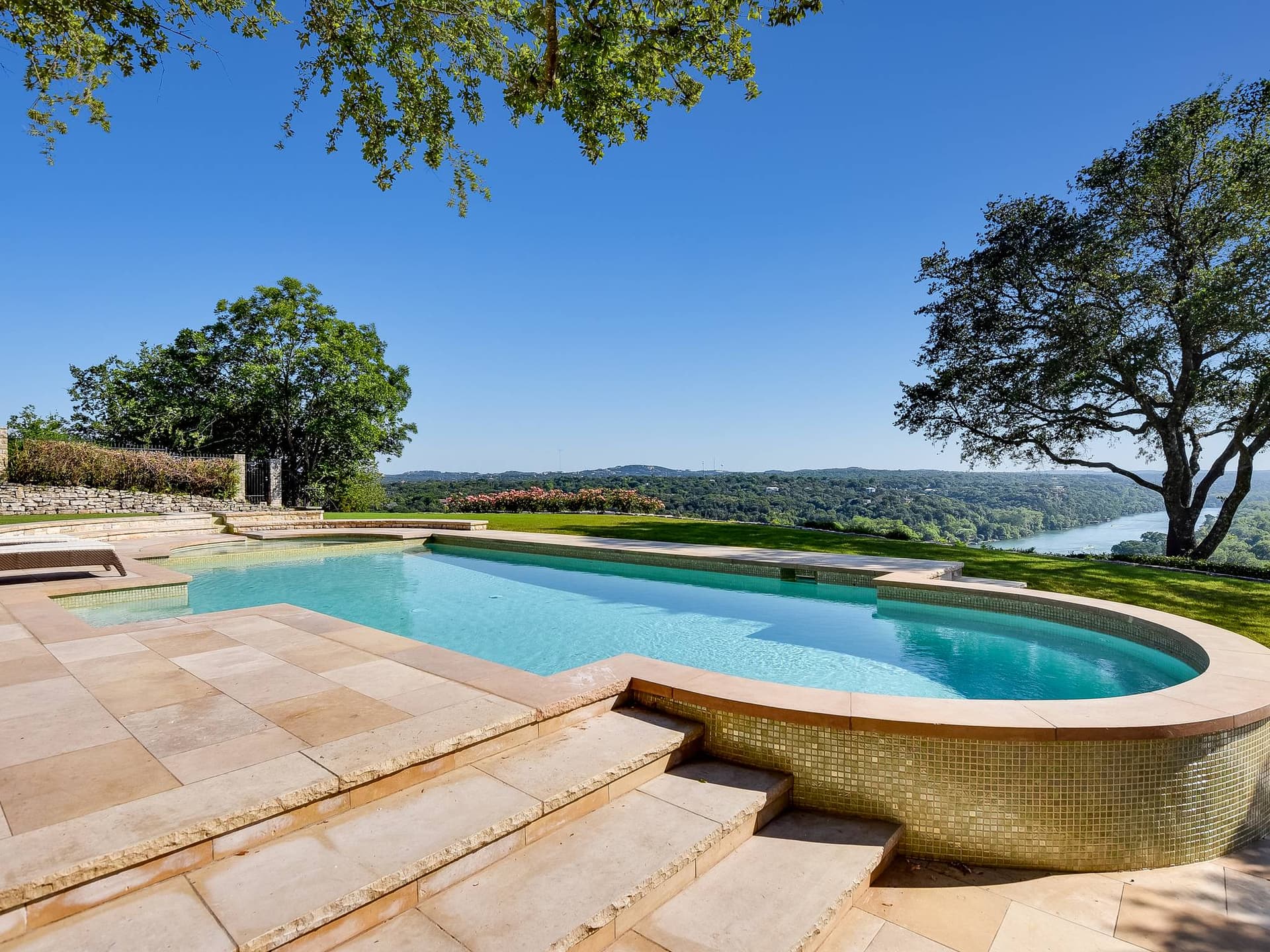 Lakeview on Lake Austin - Image 29