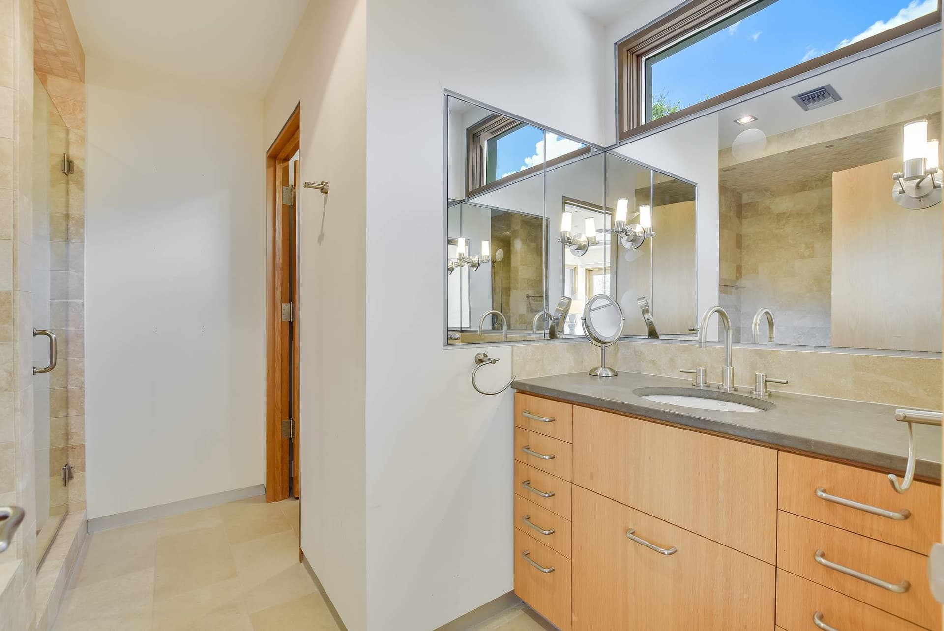 Waterfalls on the Lake Villa - Image 32