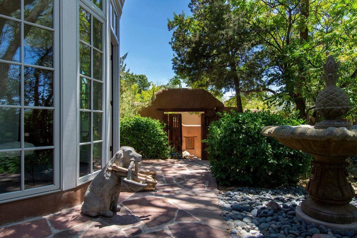 Palace Hillside - Image 30