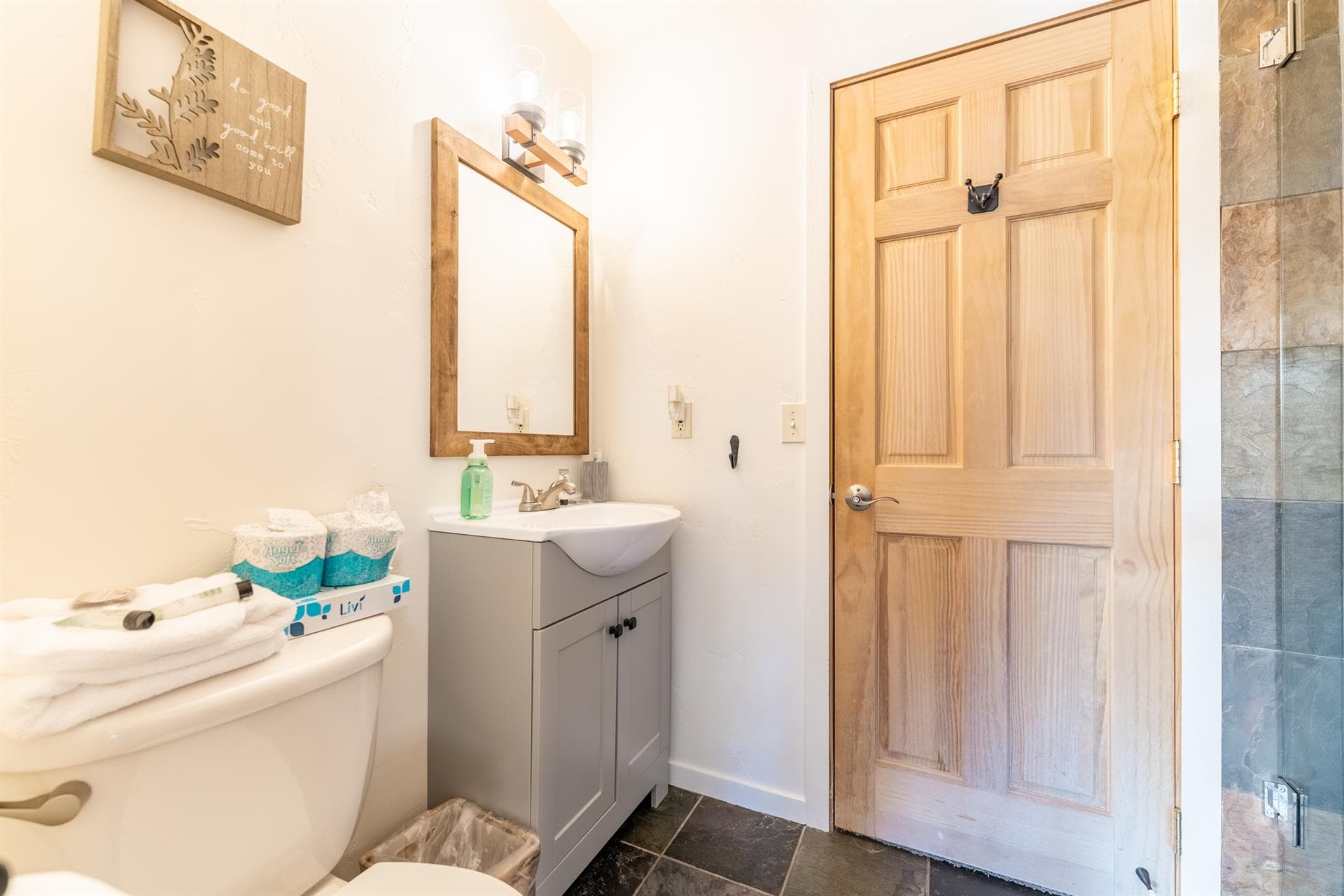 Rasor Court House - Image 25