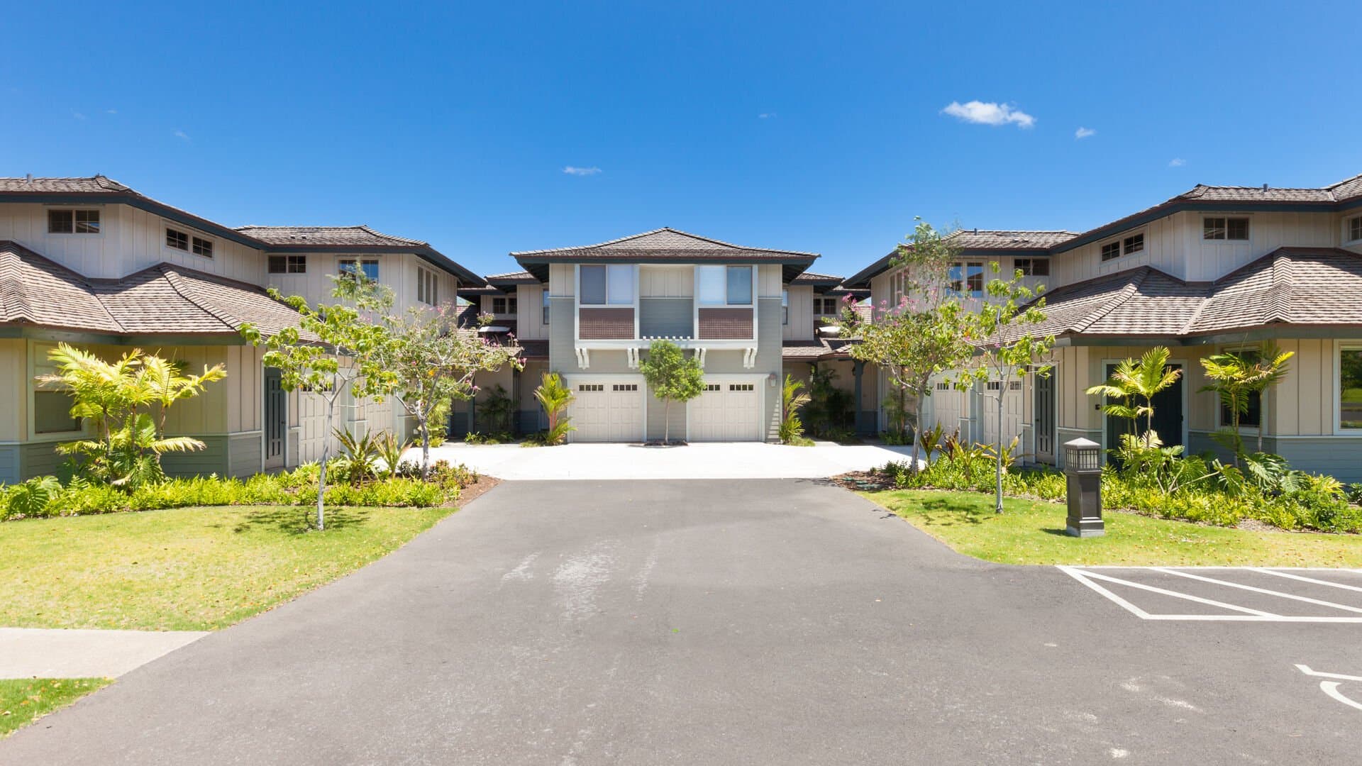 Hawaiiana Escape - Image 24