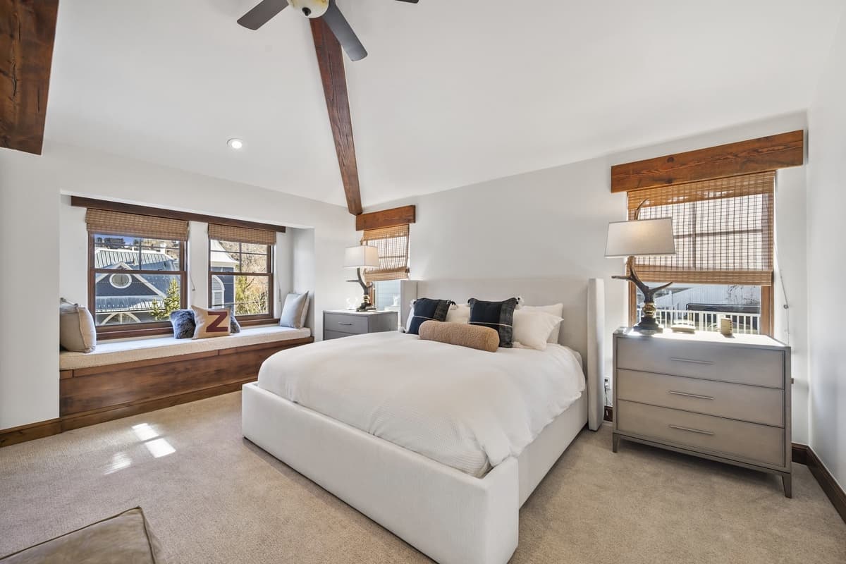 Park Avenue Home - Image 16