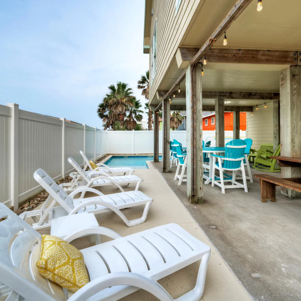 Moxy's Beach House - Image 47
