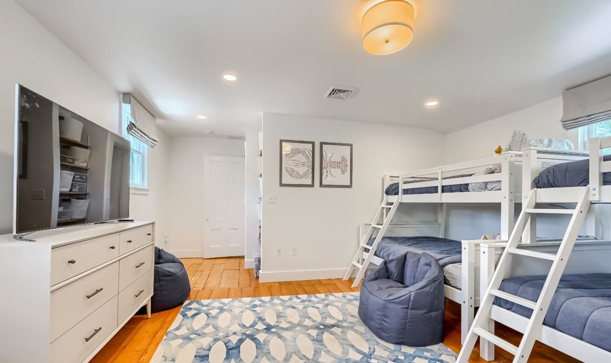 Captain Doane House - Image 29