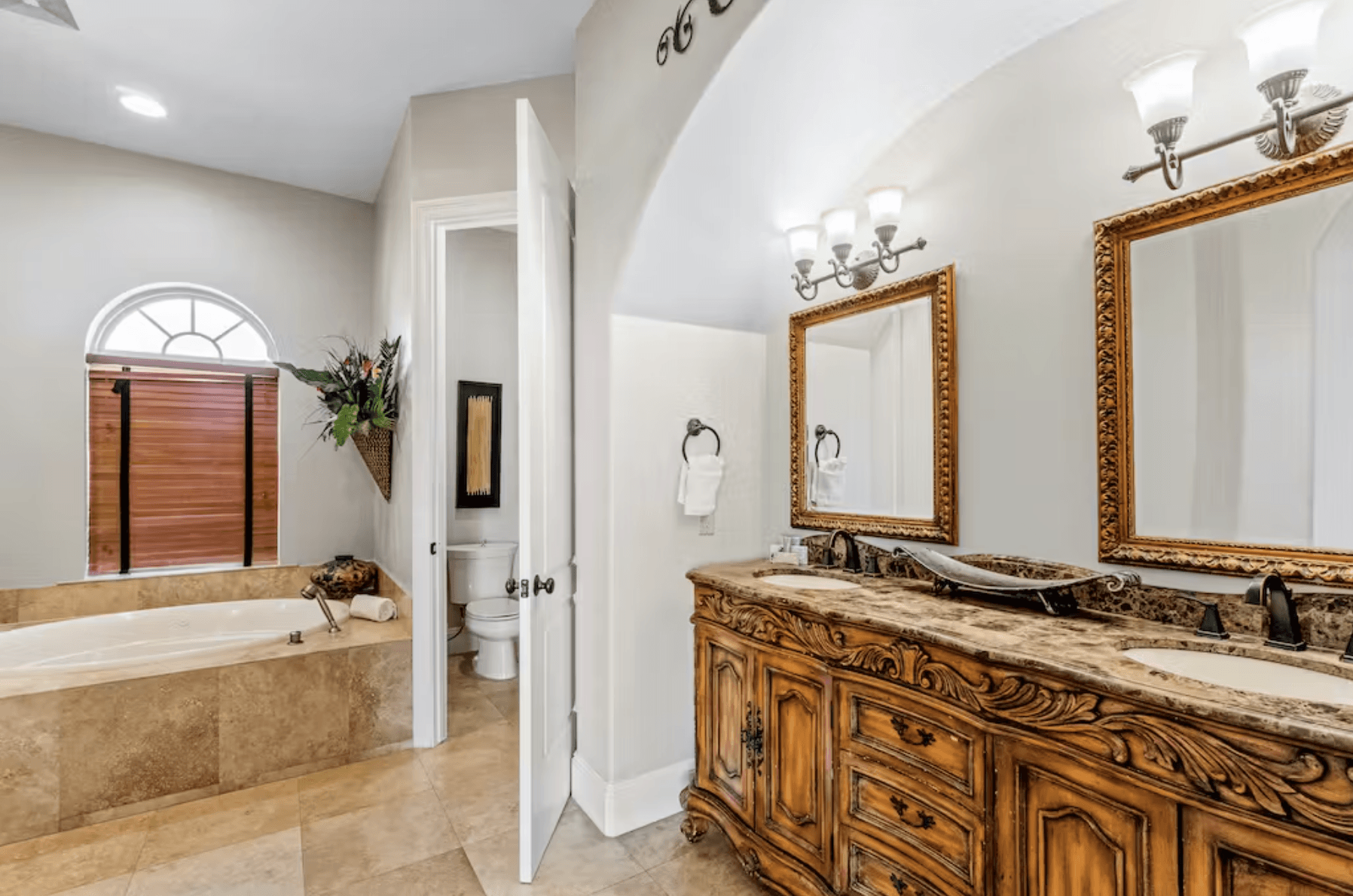 Villa by the Sea House - Image 20