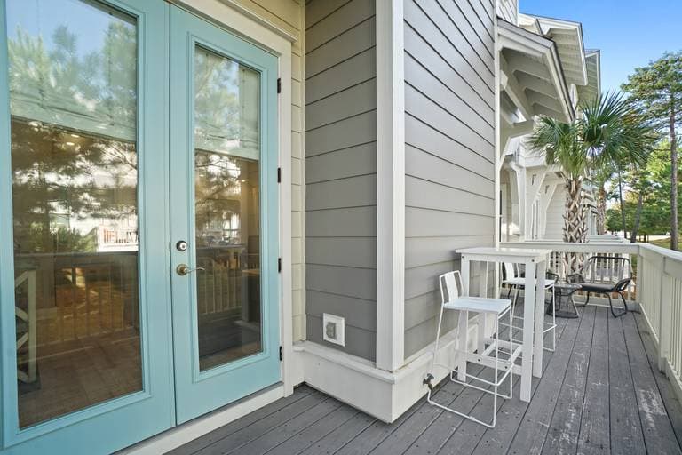 York Escape - Image 7