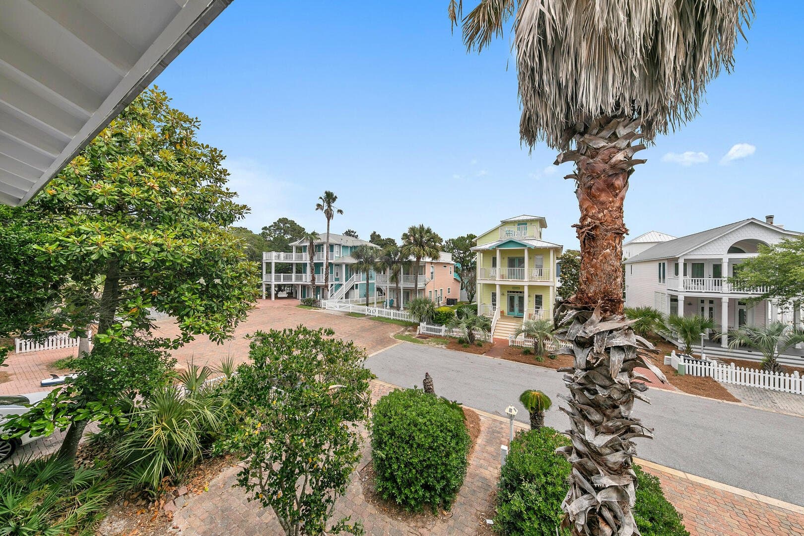 Rainbow Fish Home - Image 39