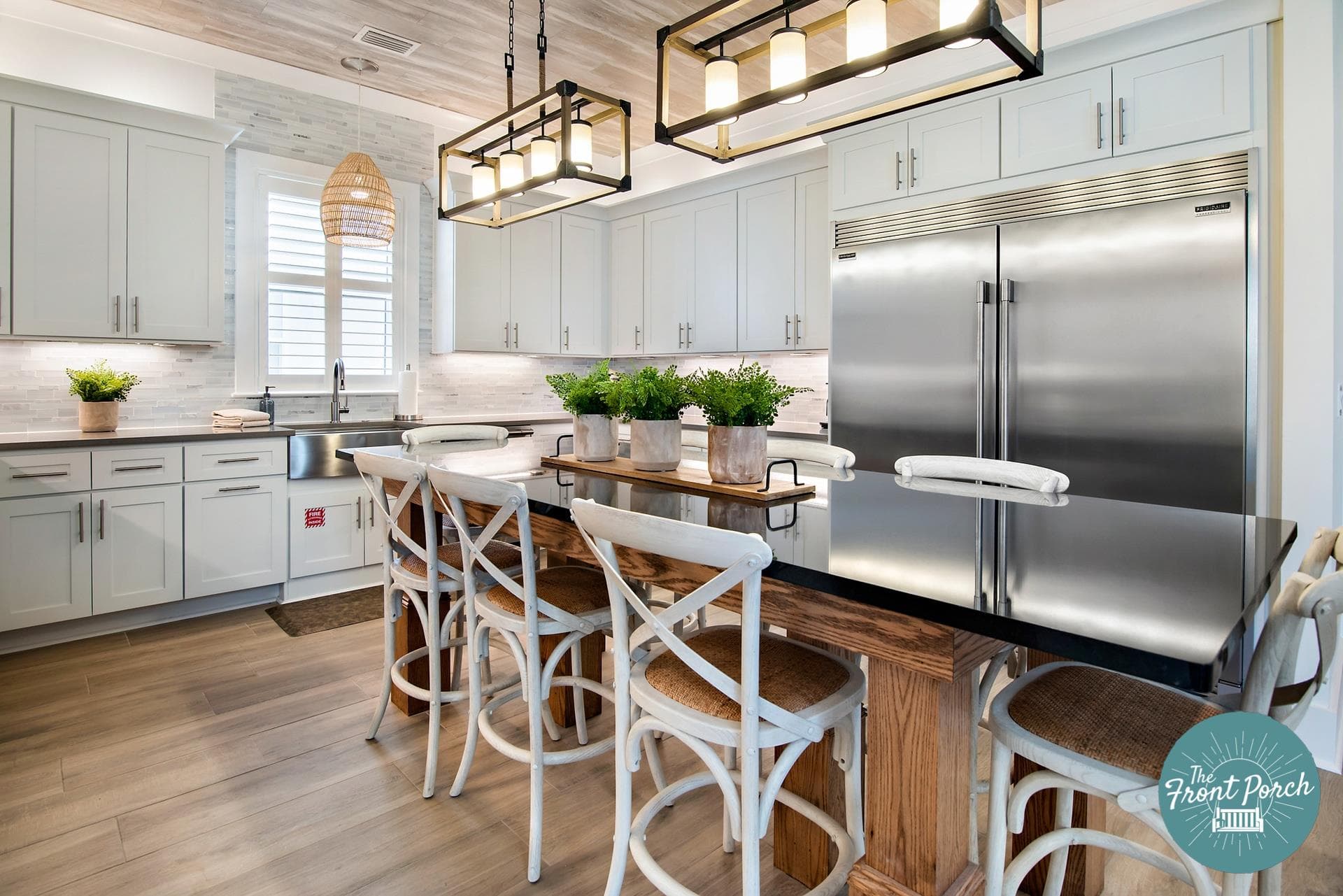 Front Porch Manor - Image 8