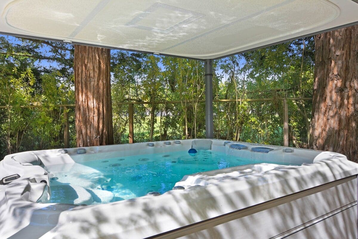 Armstrong Estate - Image 40