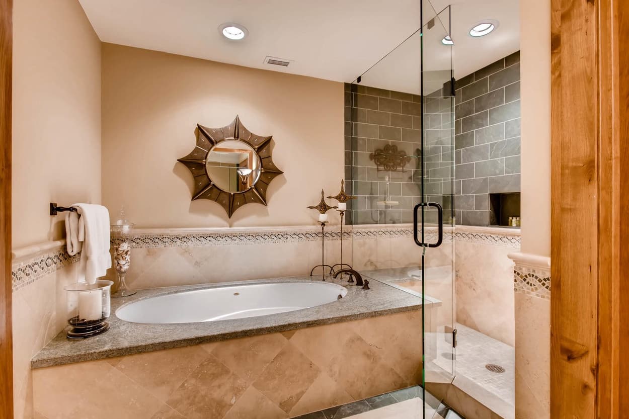 Snowflake Chateau At Hummingbird Lodge - Image 5