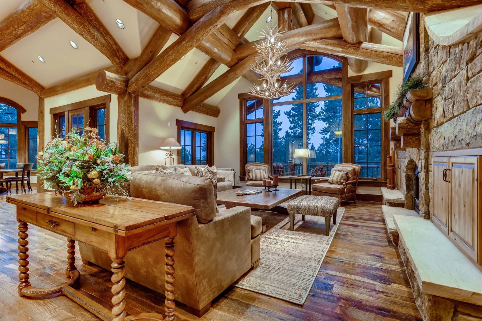 Ski Hi Lodge - Image 5