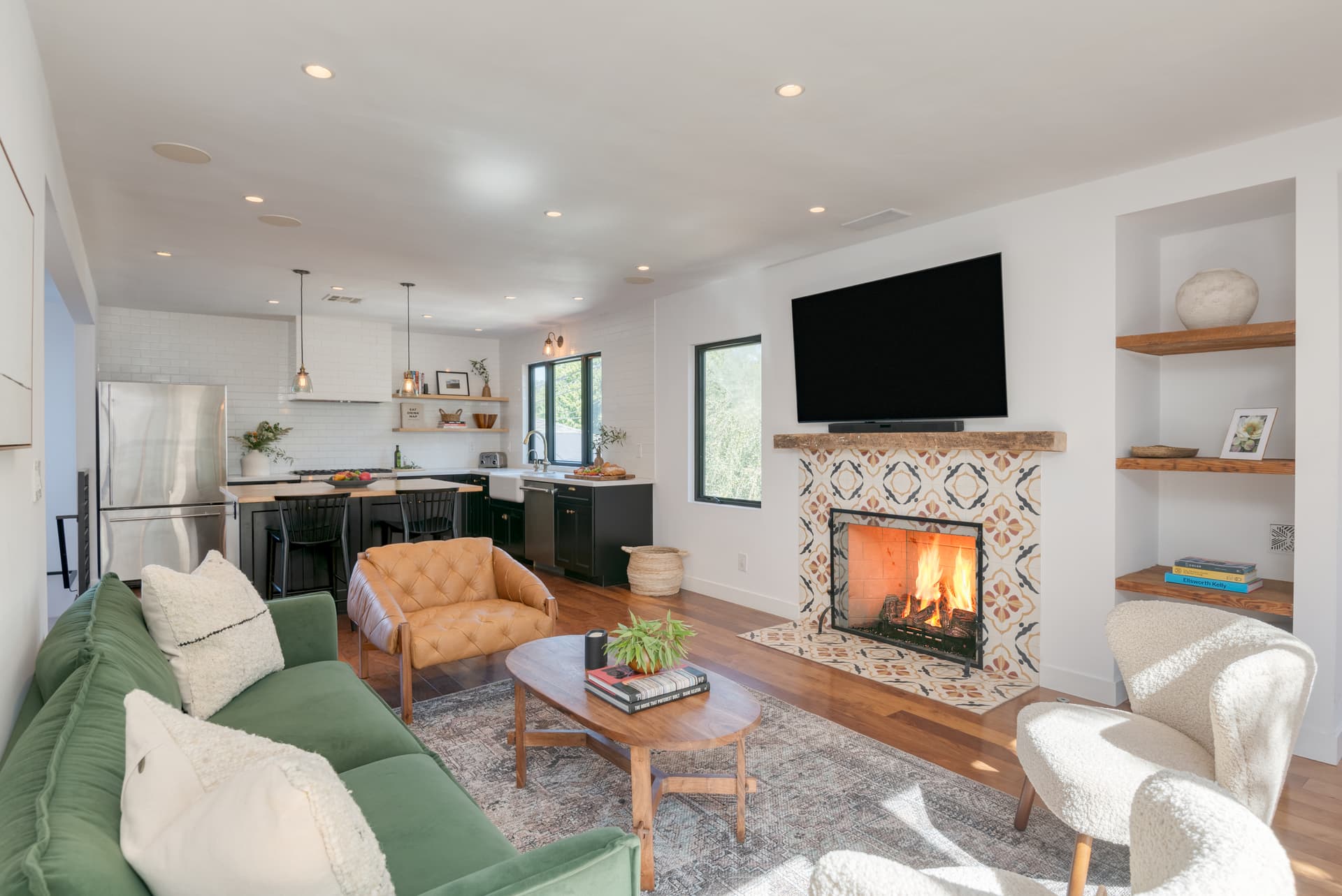 Silver Screen - Image 4