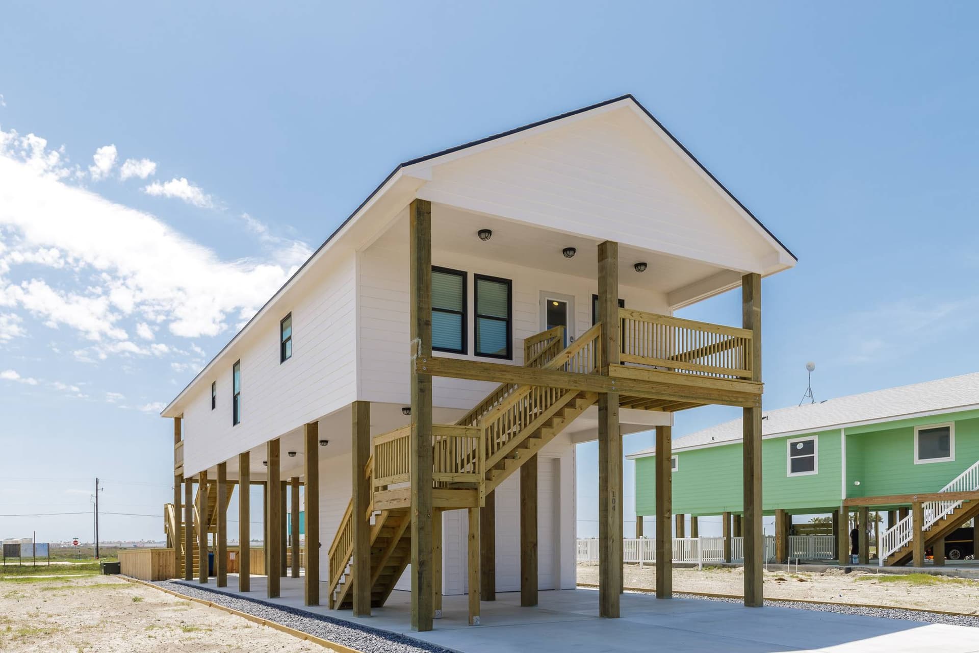 Skiff House - Image 42