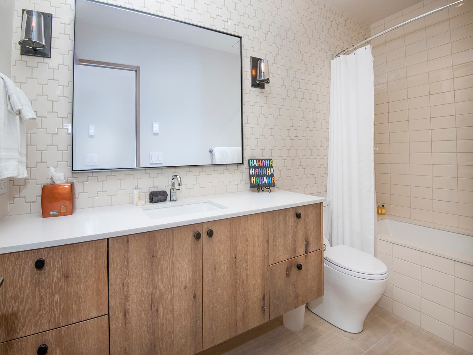 Red Lion Penthouse - Image 26