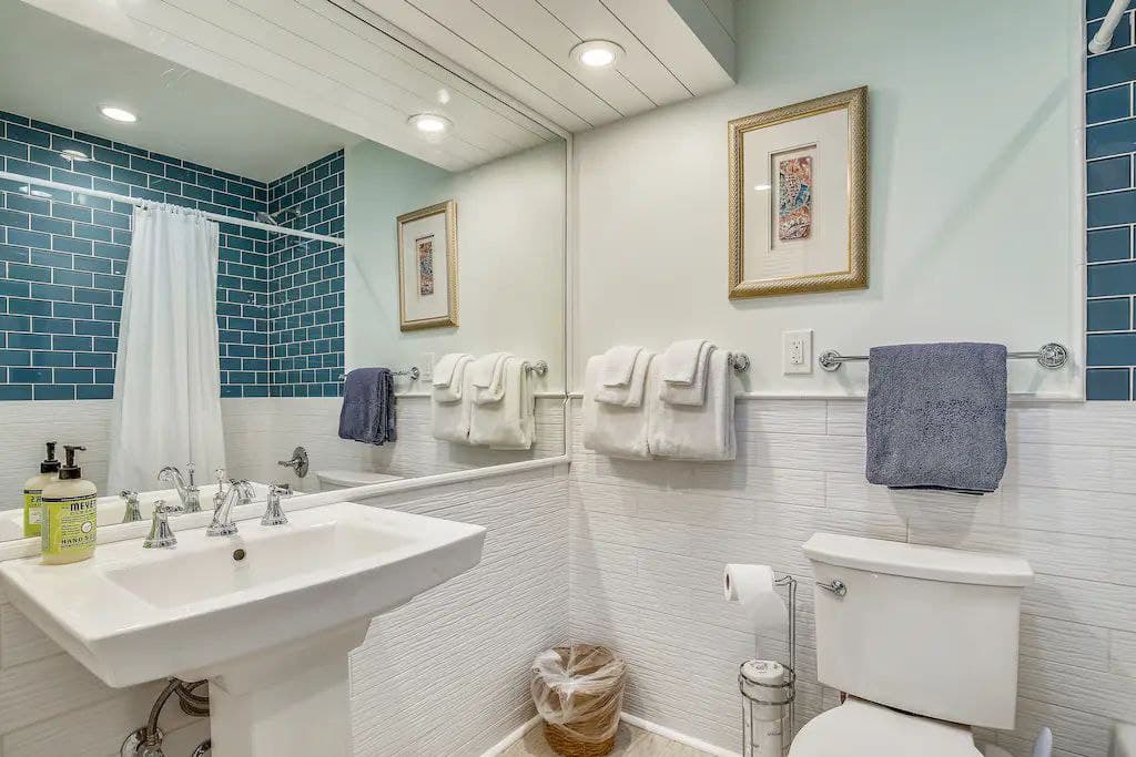 Sunset at Harbour Place - Image 21