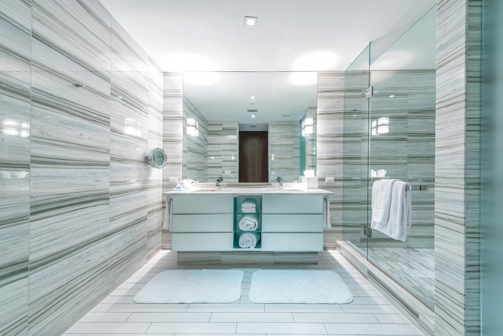 W South Beach Residence #828 - Image 7