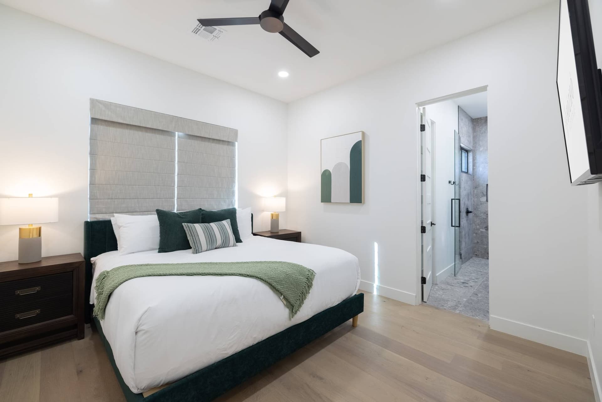 Estate on Harmony - Image 35