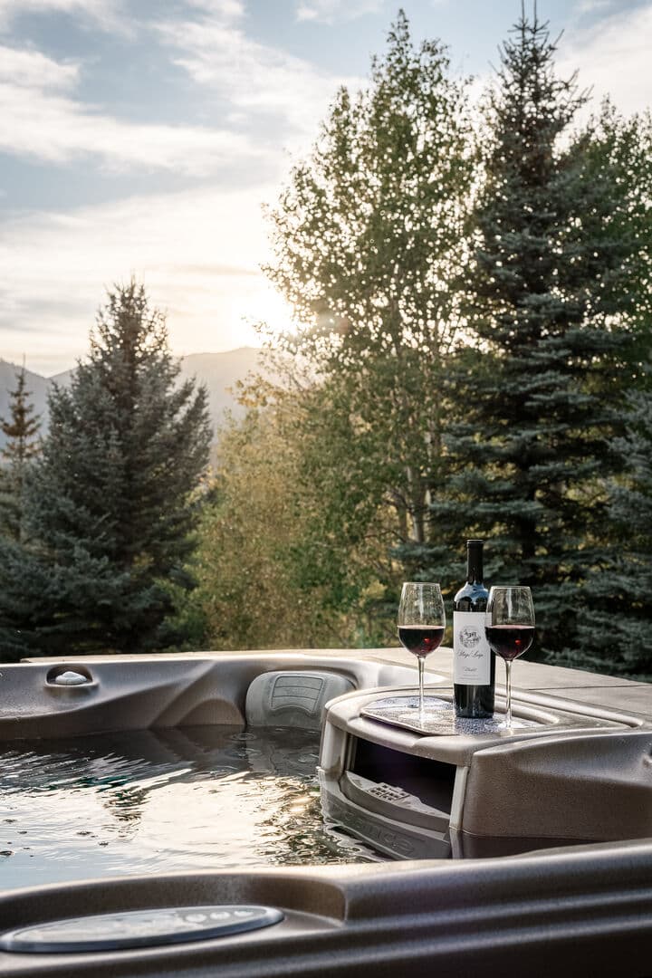 Elkhorn Estate - Image 37