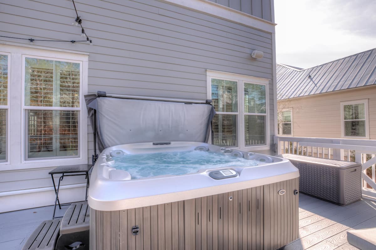 Coconut Cove - Image 2