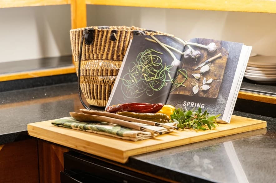 La Jolla Mid-Century - Image 12