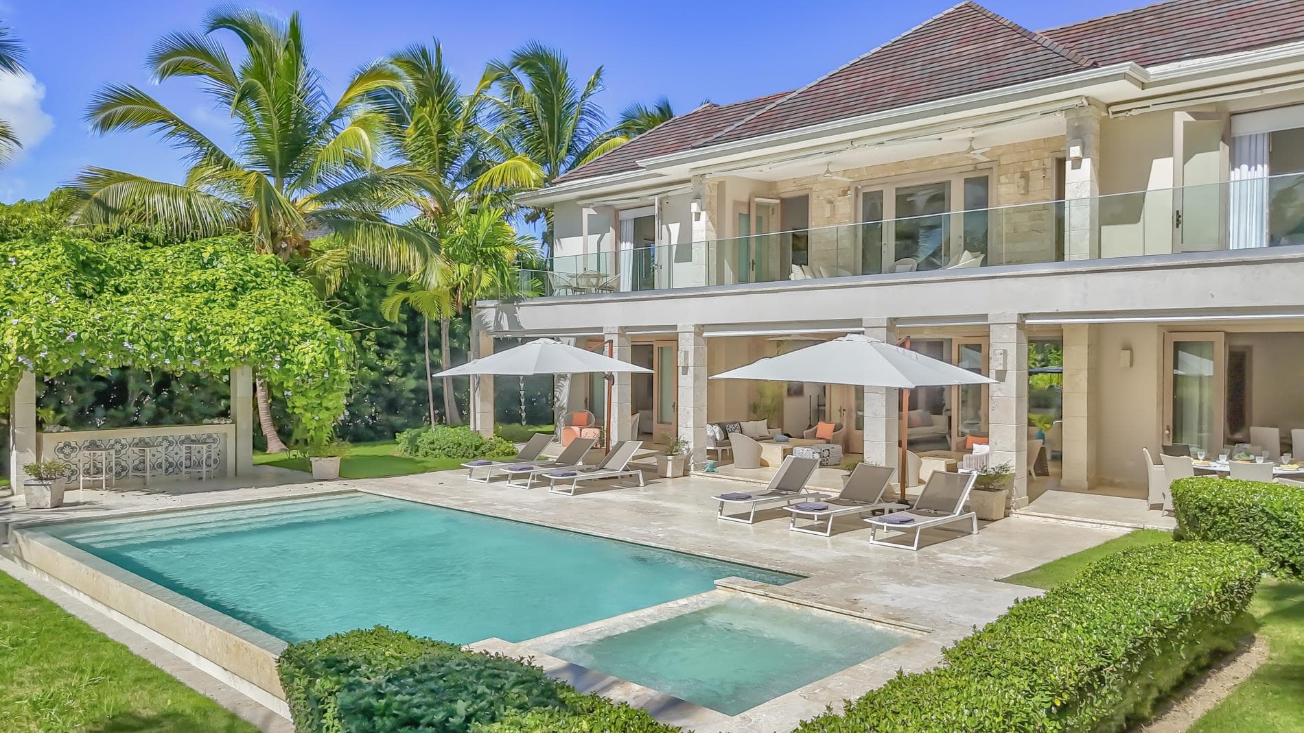 Hacienda B6 - Image 4