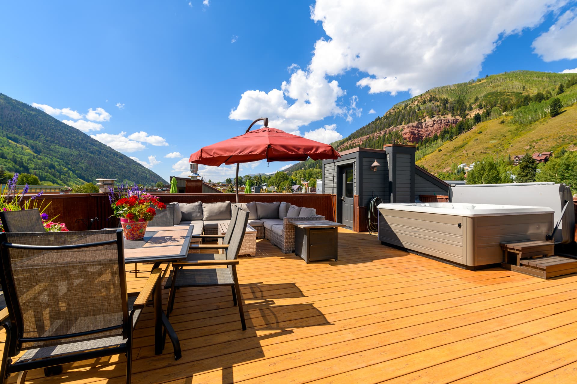 Main Stage Penthouse - Image 22