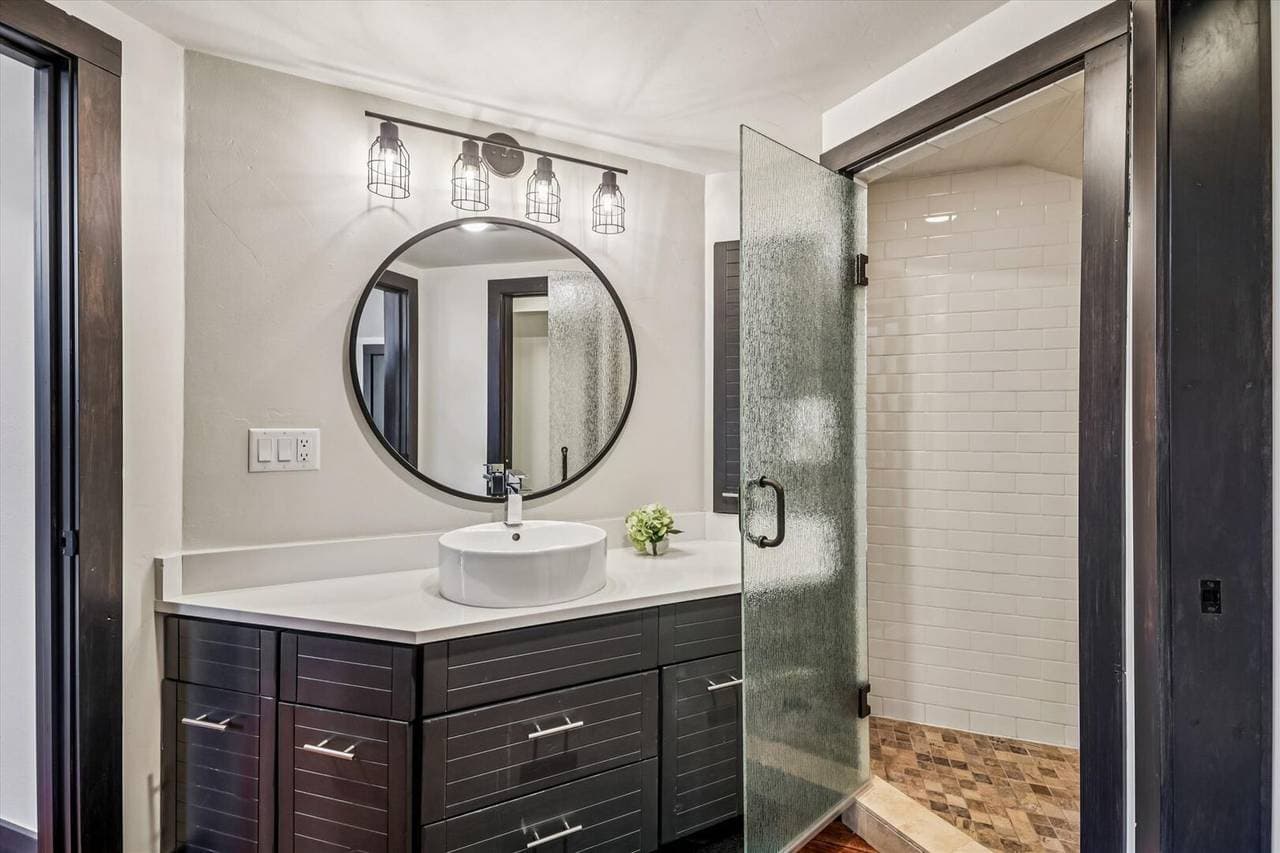 Summit Solitude Estate - Image 16