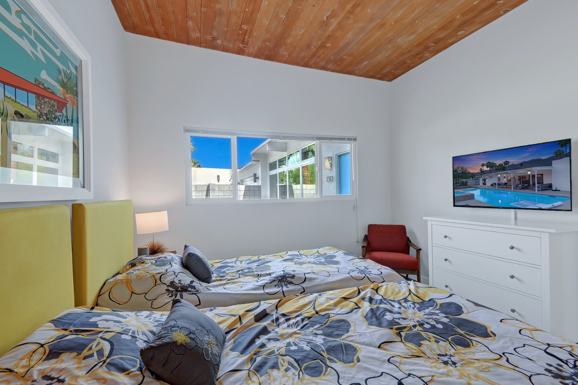 Mid Century Meiselman Home - Image 13