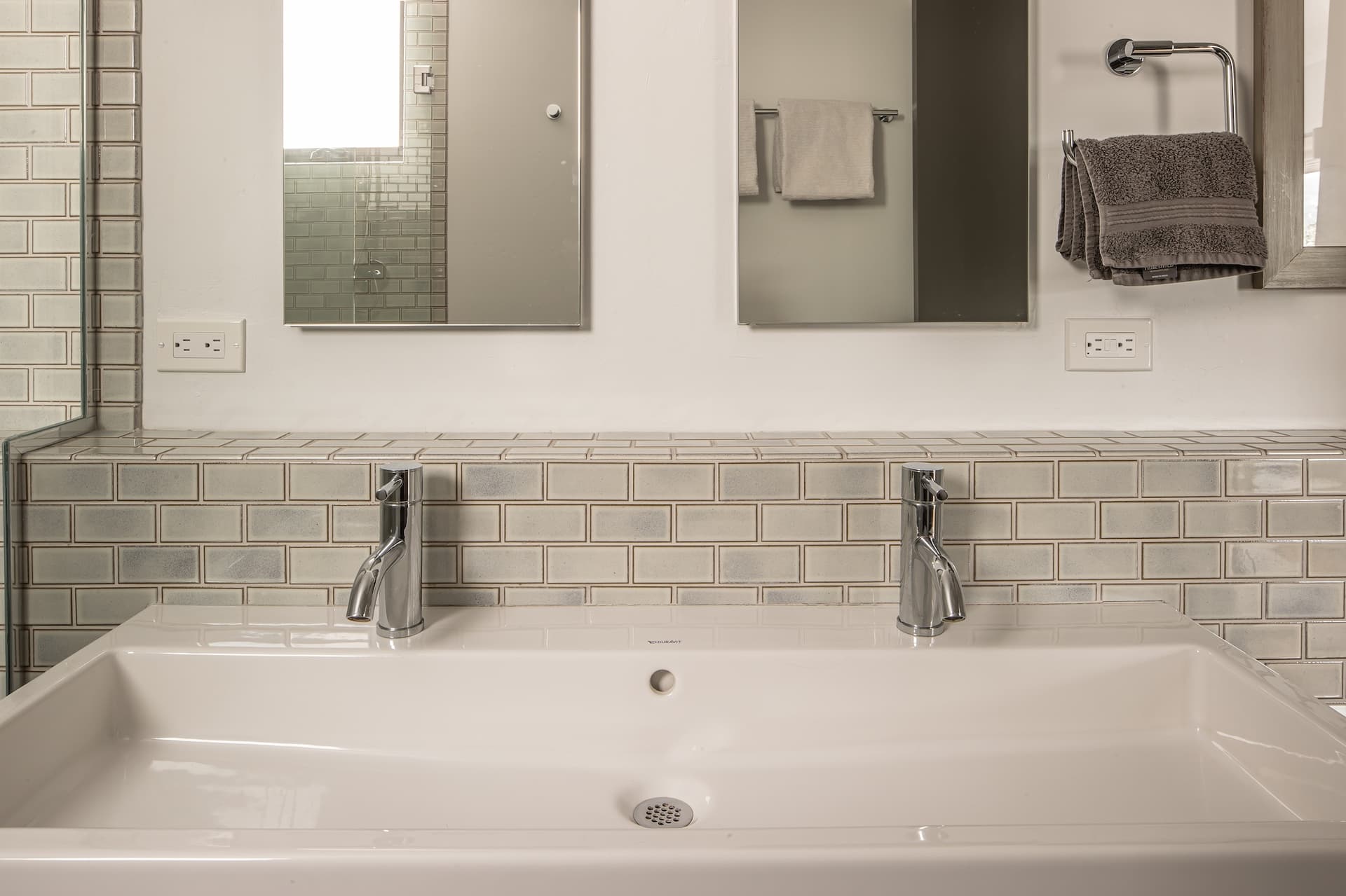 Lake Cabin #20 - Image 24