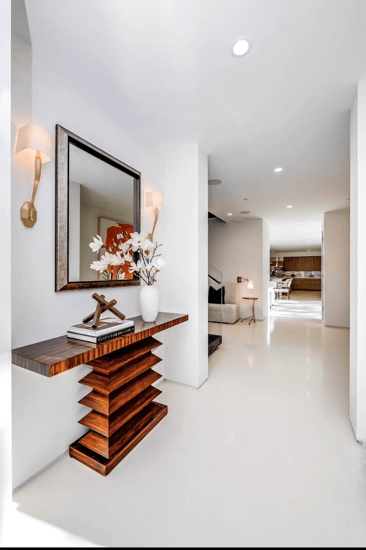 Hollywood Regency Villa - Image 29