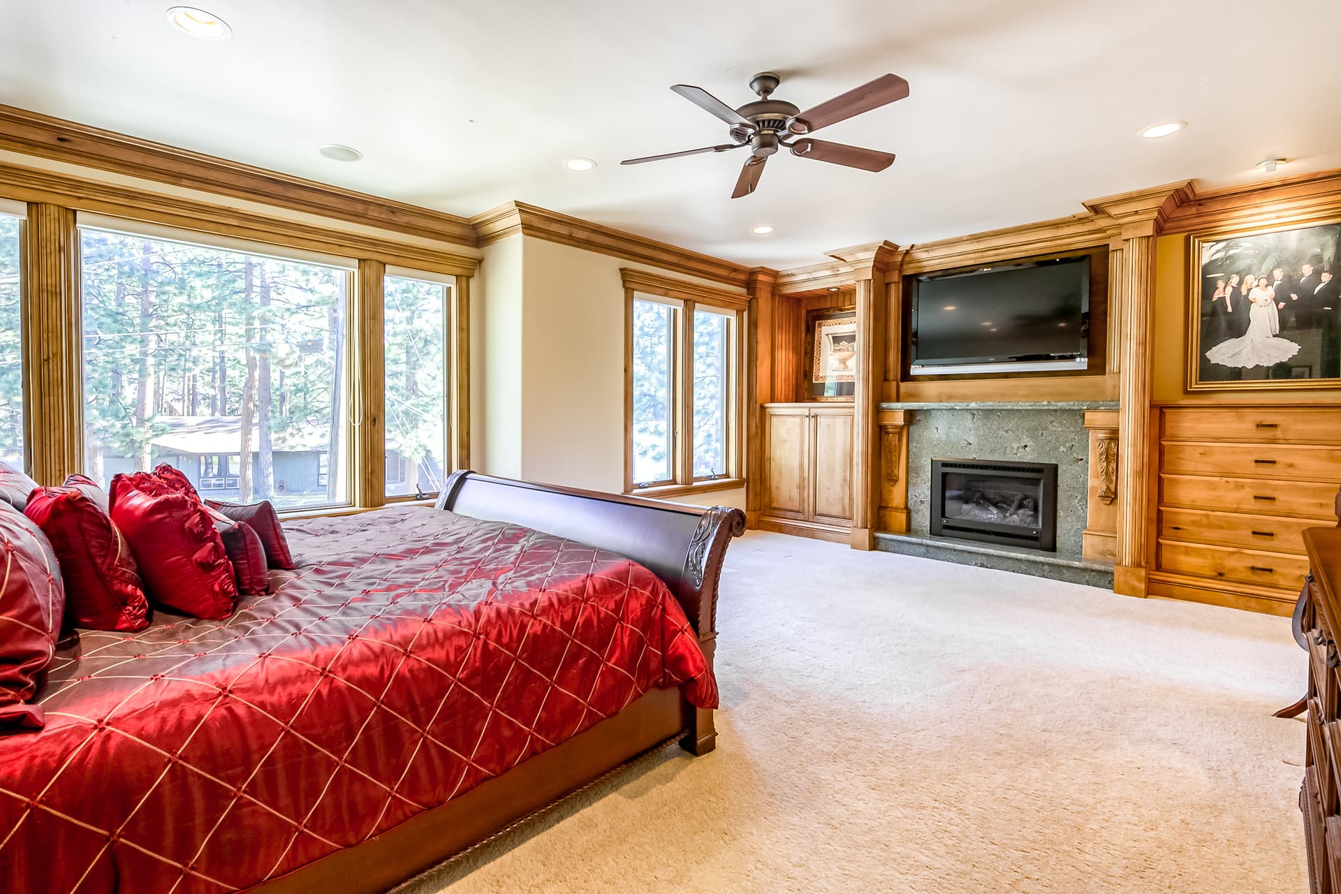 Alpine Luxury Home - Image 12