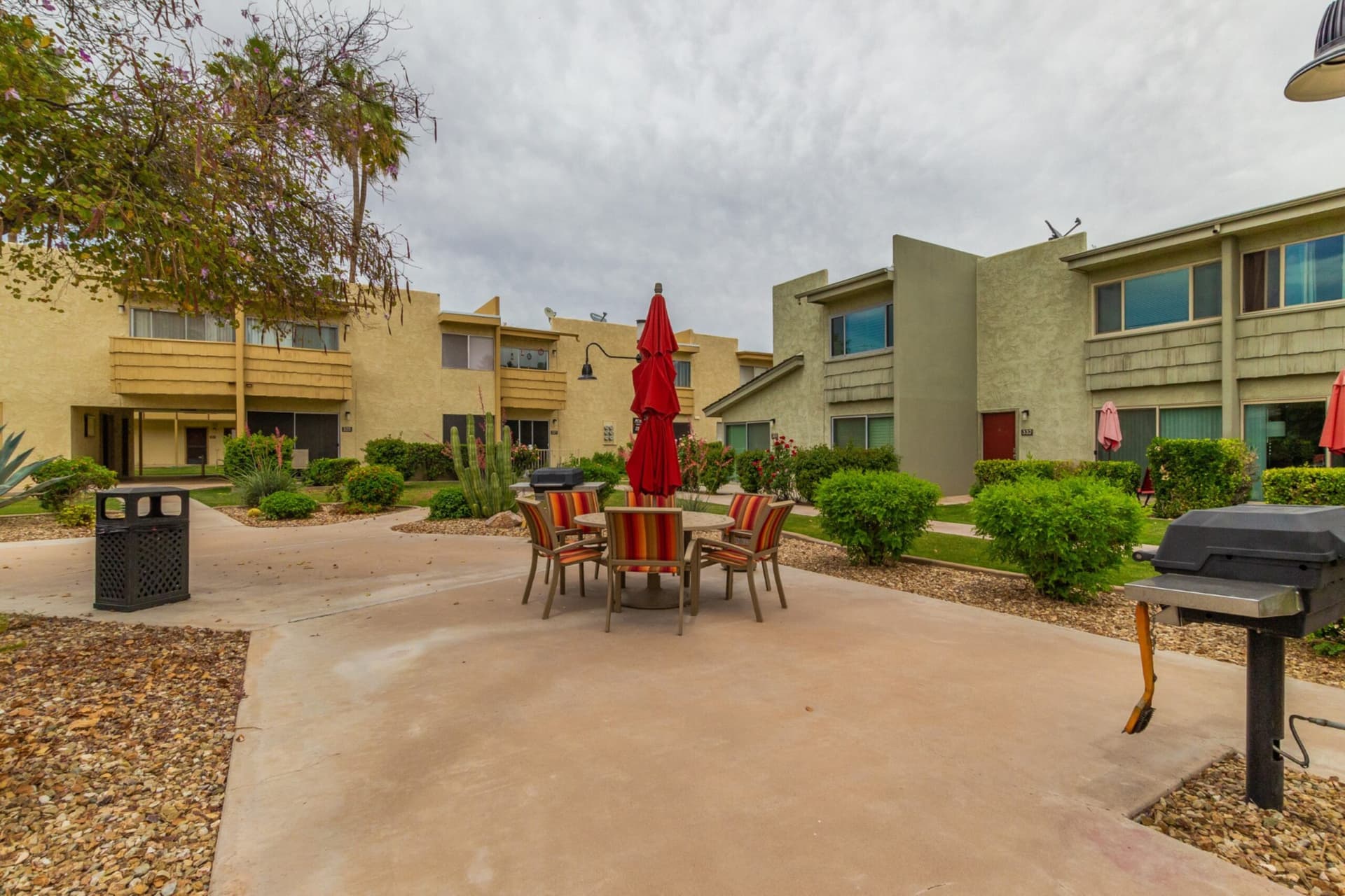 Camelback House - Image 28