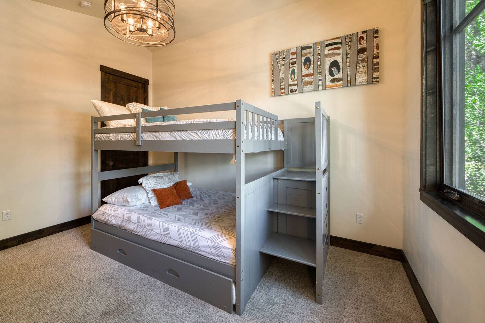 Lavish Cabin at Gray's Crossing - Image 22