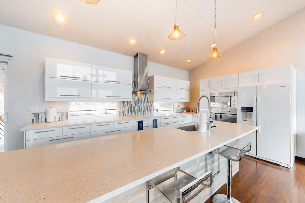 Spokane River Retreat - Image 10