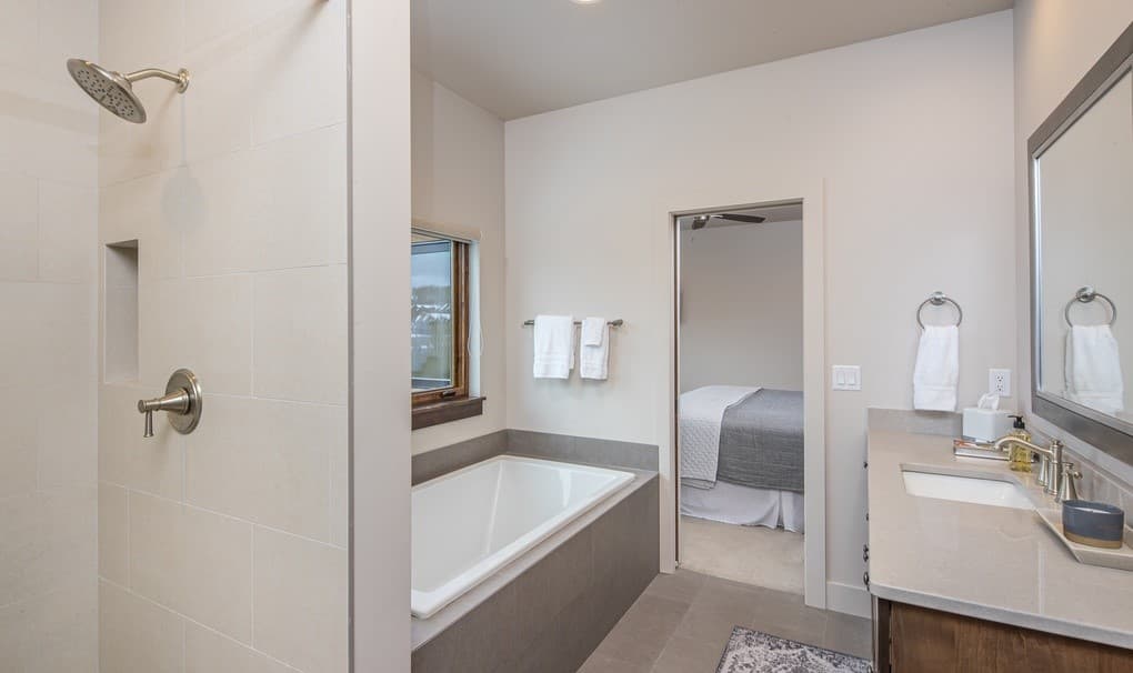 Diamond Hitch #116 - Image 16