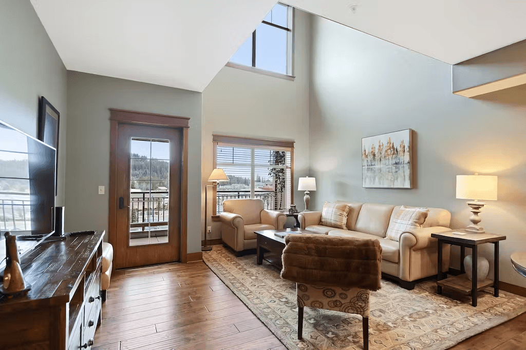 Fabulous Riverstone Retreat - Image 4