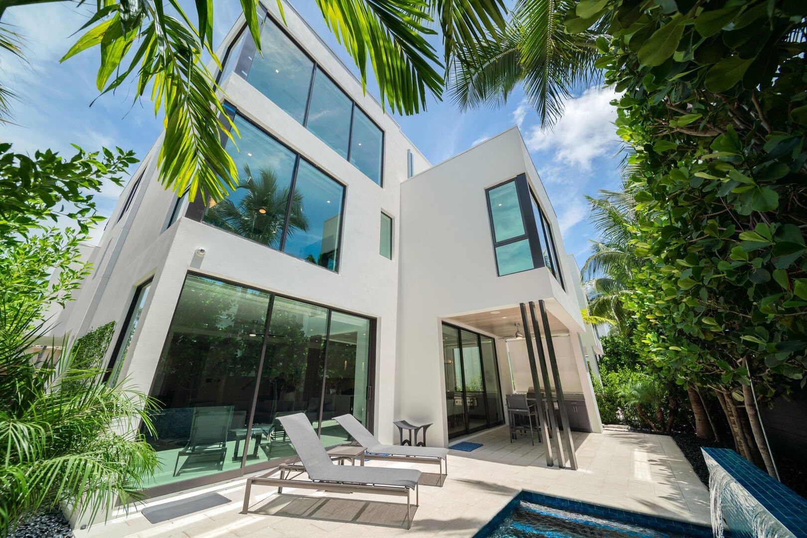 Seaglass Vista - Image 1