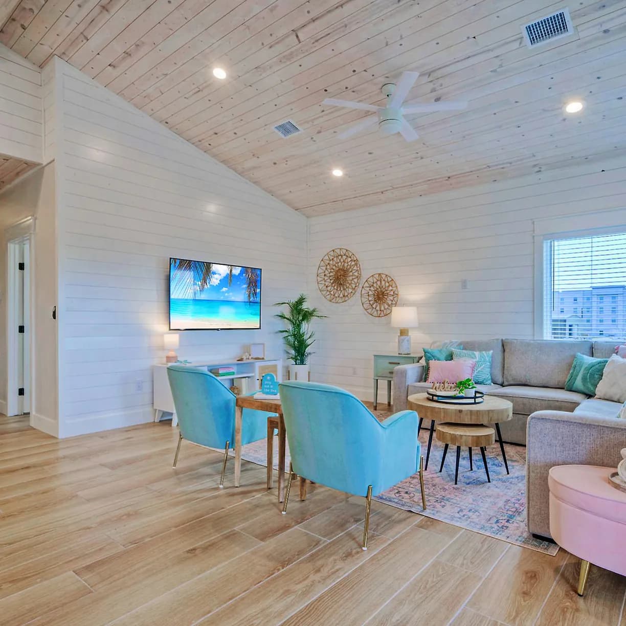 Mint to Be House - Image 6