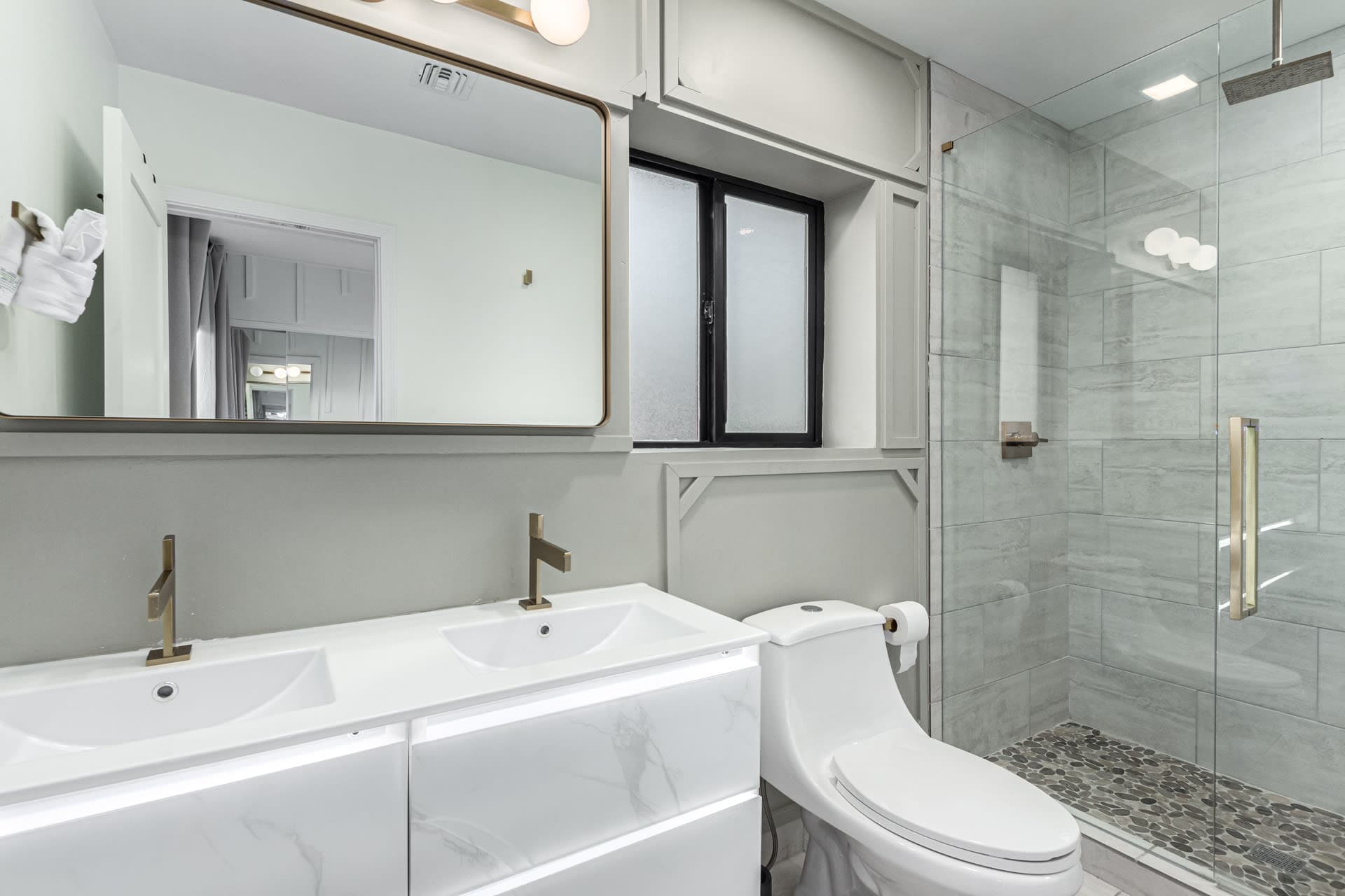 Desert Winds - Image 18