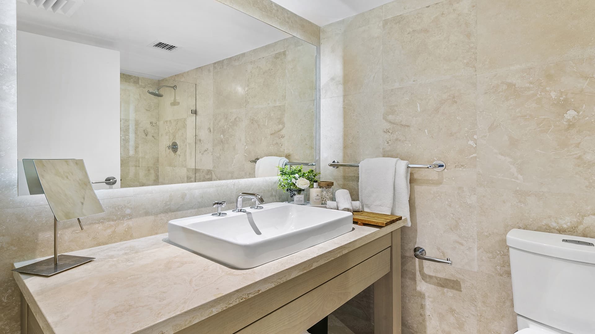 1 Hotel & Homes Condo #945 - Image 9