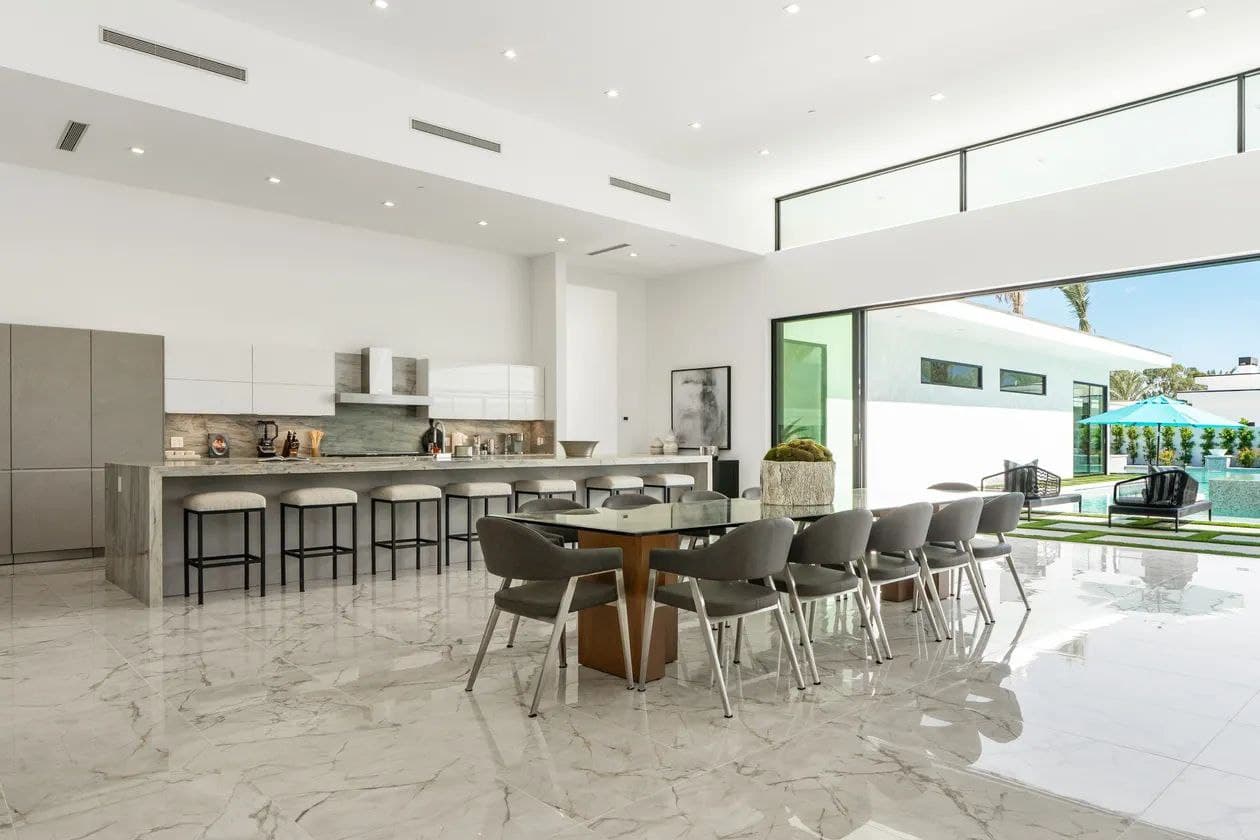 Bravo Villa #4 - Image 5