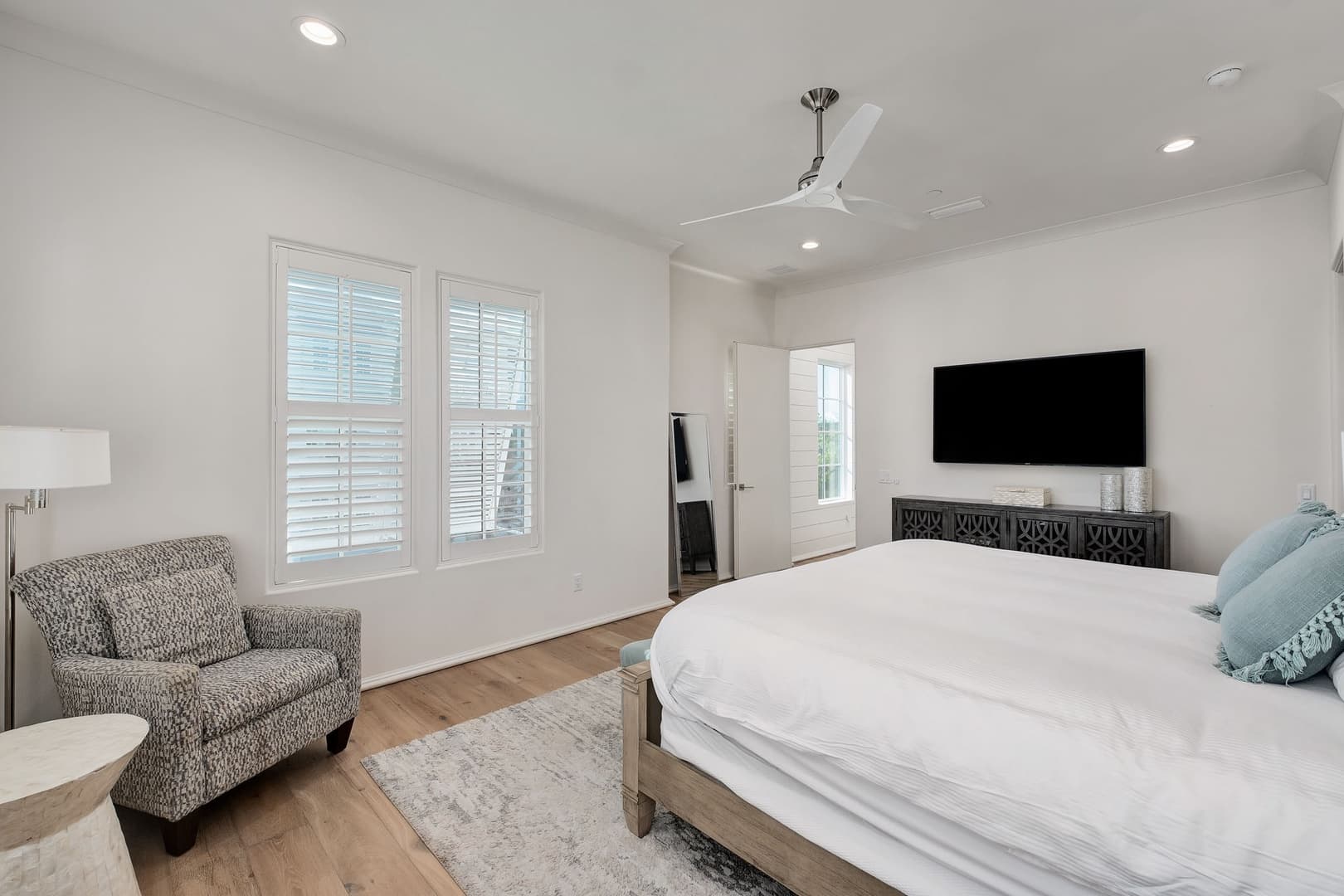 Dogwood Lookout - Image 40