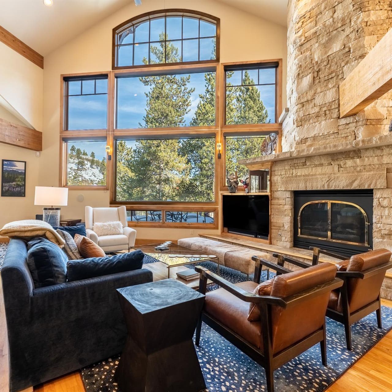 Elk Circle - Image 1