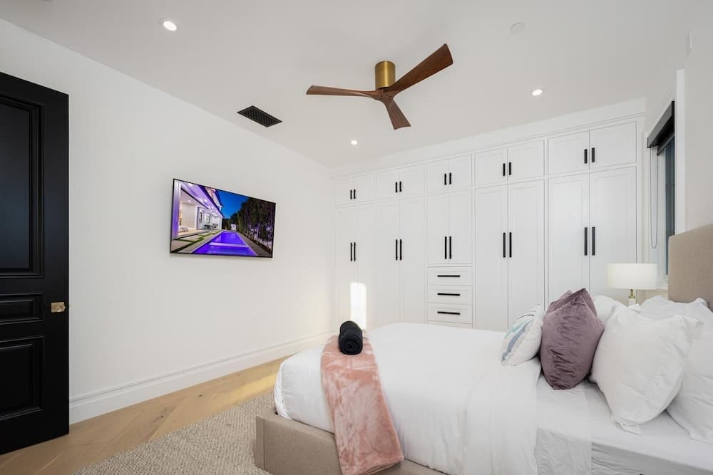 Gardner Modern - Image 5