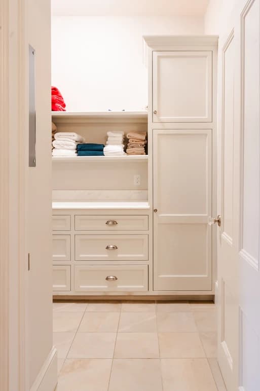 Downtown Victorian - Image 22