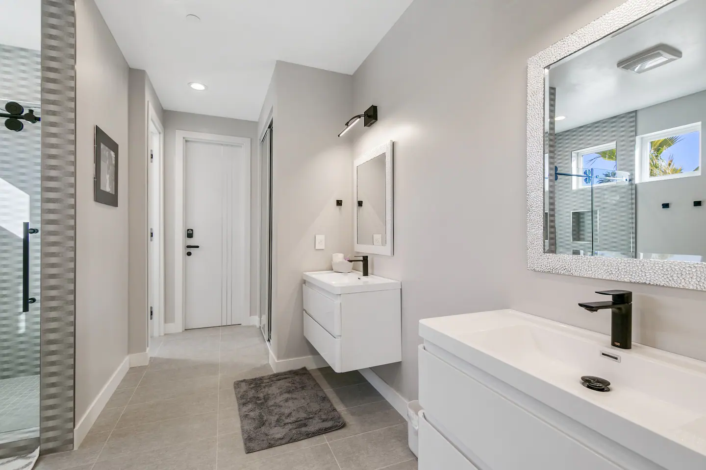 Opulent Haven - Image 23