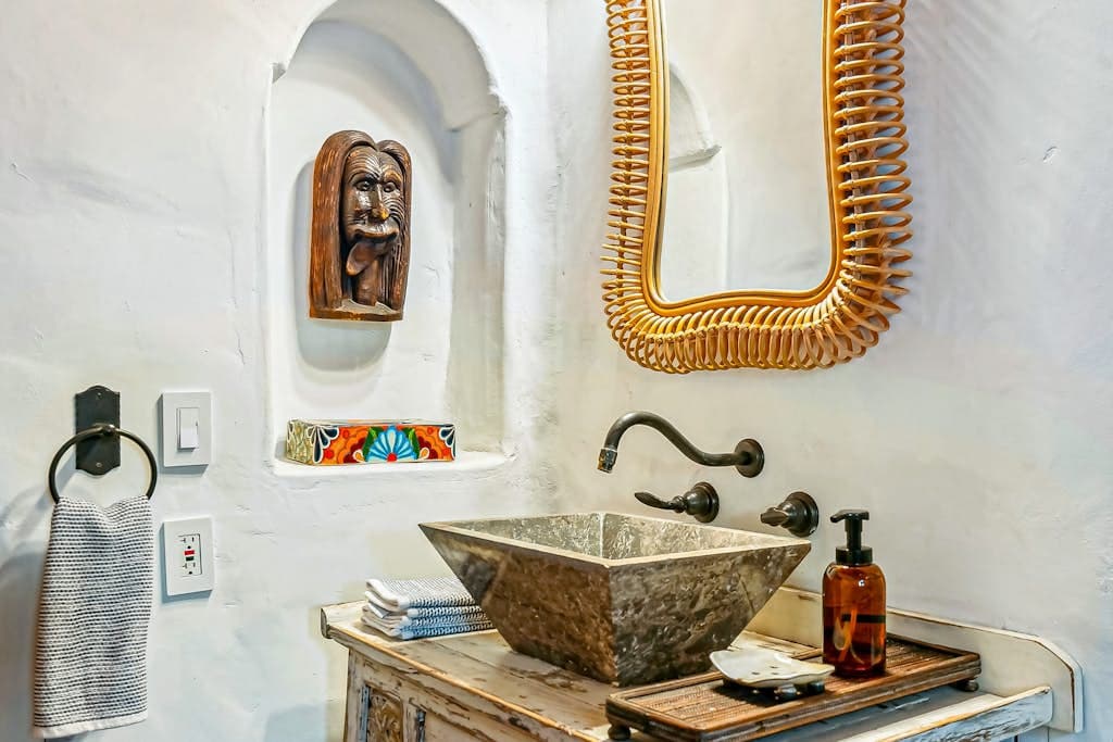 Hacienda Hideaway - Image 20