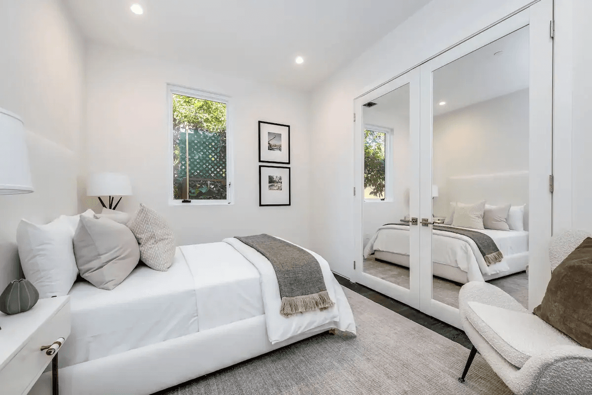 Hollywood Regency Villa - Image 40