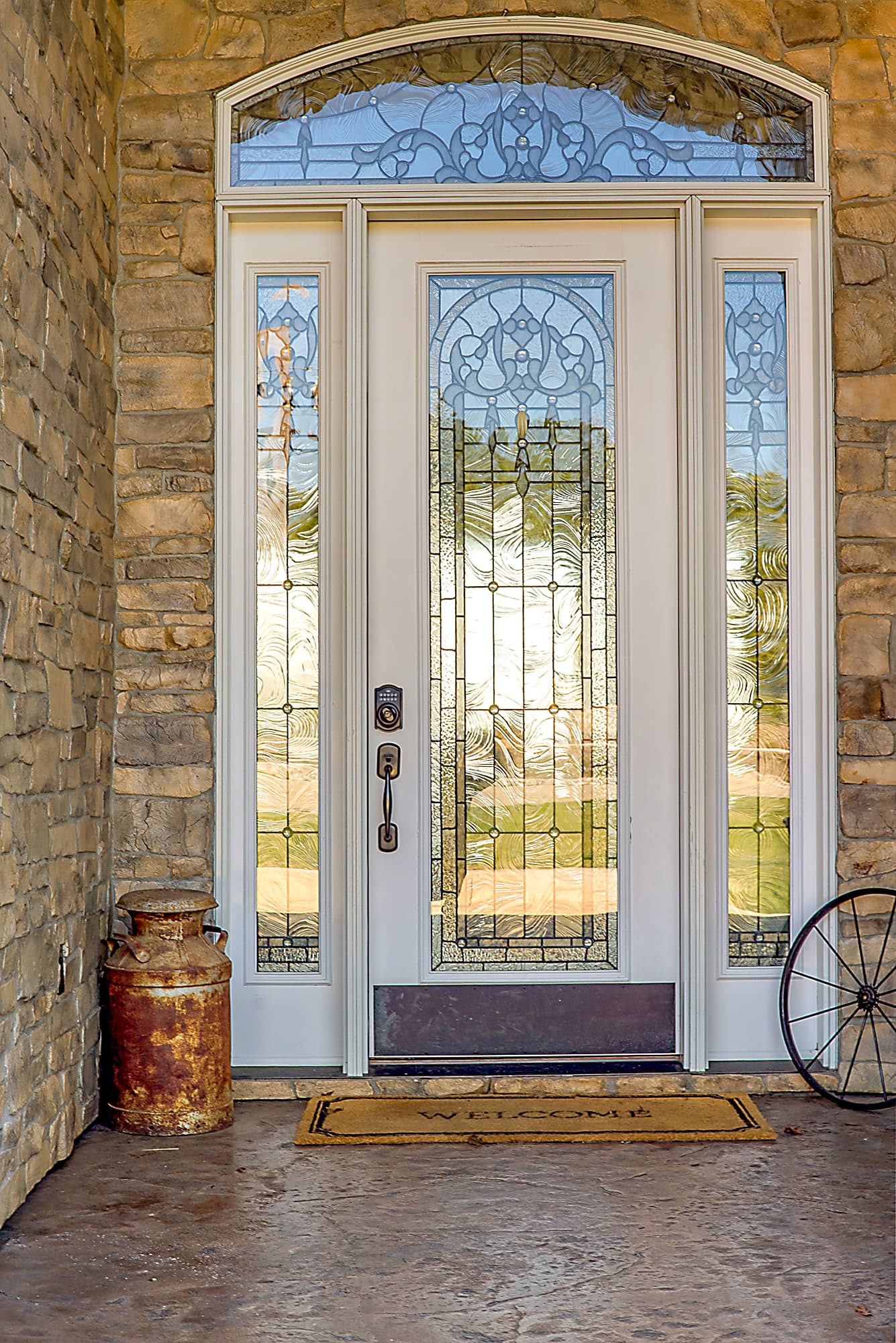 Frontier Main and Guest House - Image 7