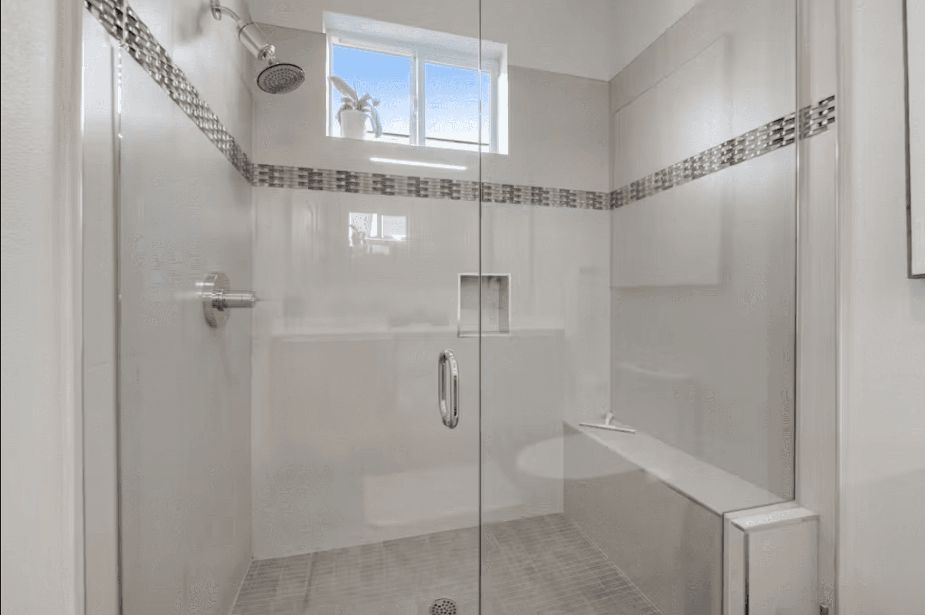 Modern Distinction Home - Image 13